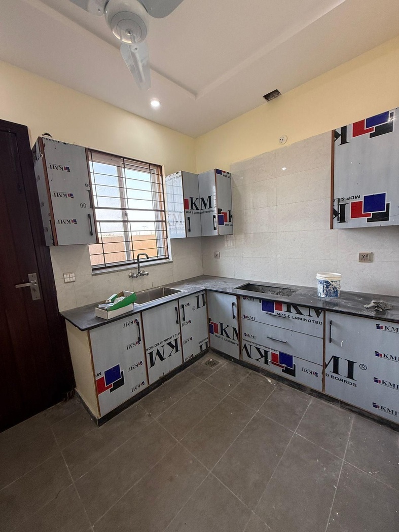5 Marla Newly Built House – photo 3