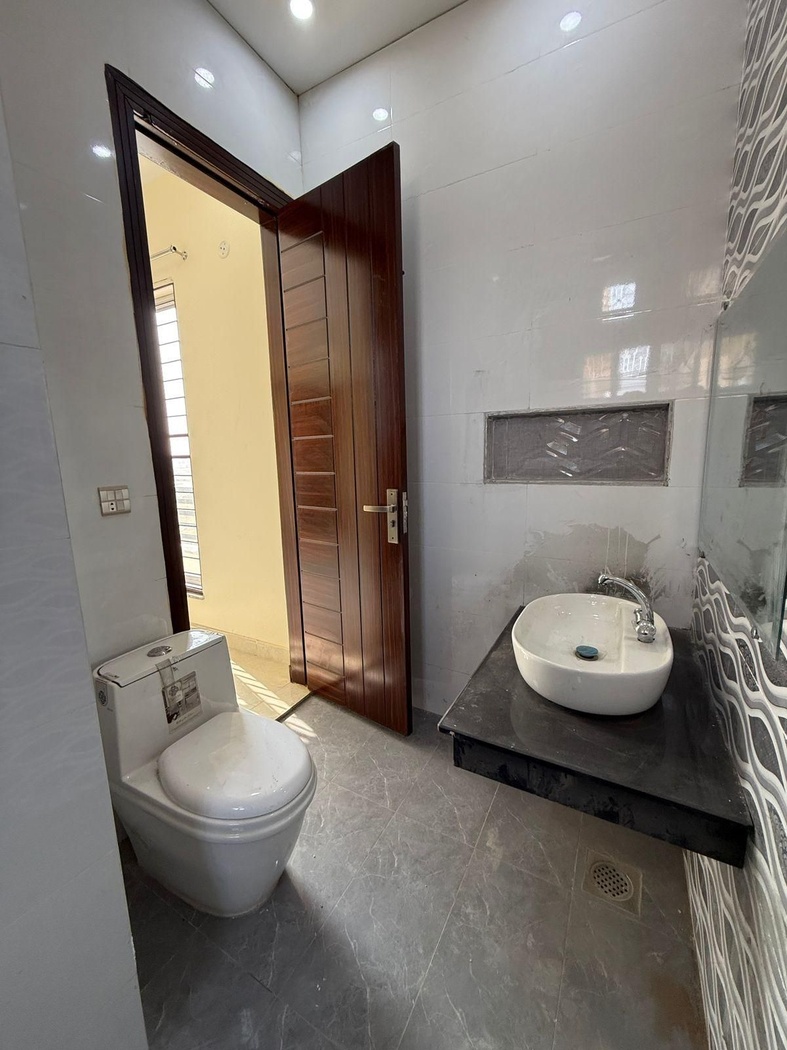 5 Marla Newly Built House – photo 5