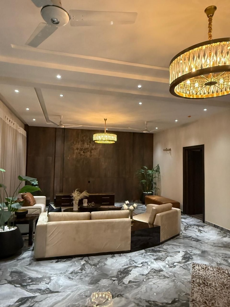 Fully furnished designer house available for sale in Sector W, Main Blvd, Phase 7, DHA, Lahore. – photo 2