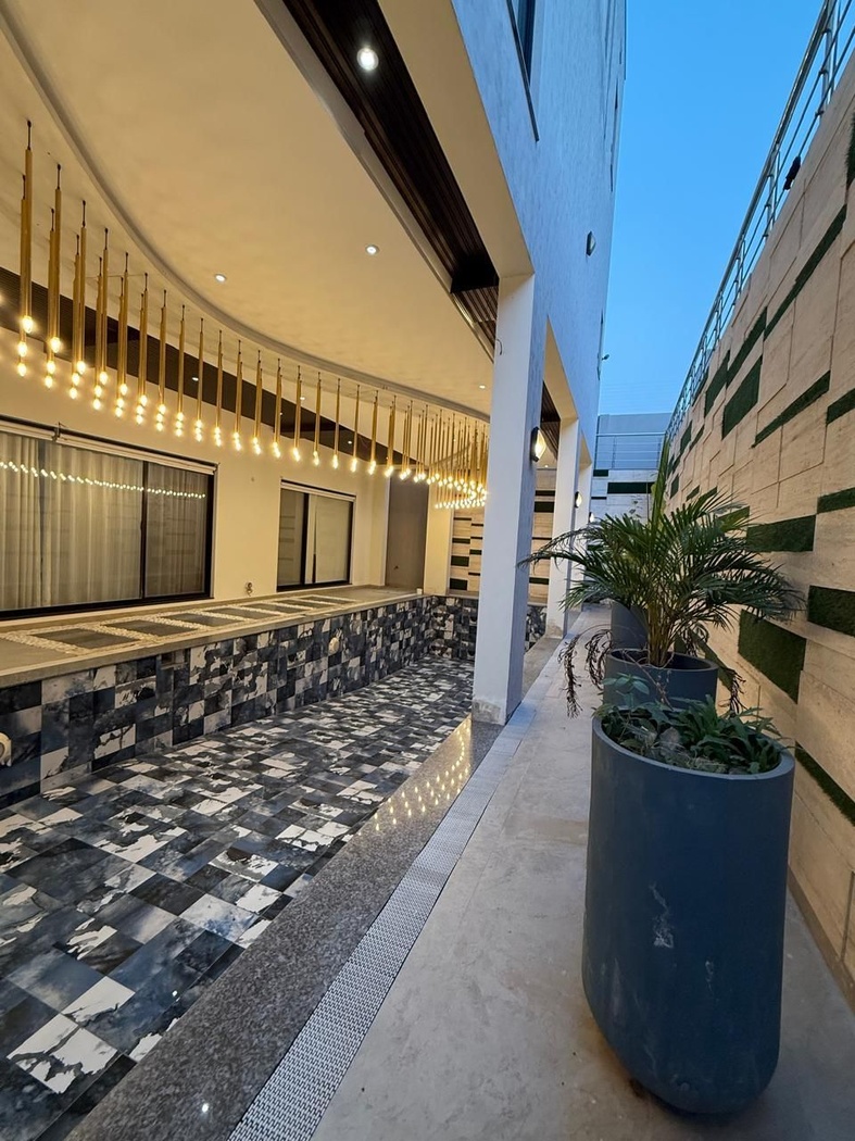 Fully furnished designer house available for sale in Sector W, Main Blvd, Phase 7, DHA, Lahore. – photo 3